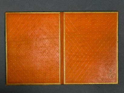 Deux pochettes avec couverture d'agenda et...