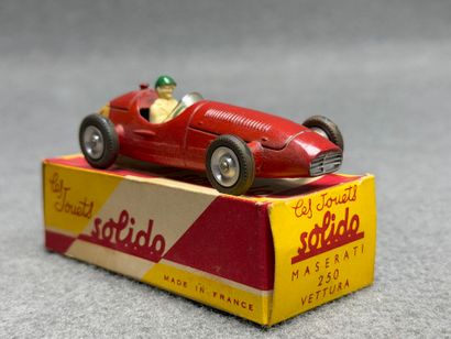 SOLIDO France. 1/43°
-Maserati, 250. 
-Porche,...