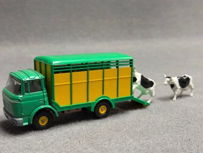 DINKY TOY'S
Bétaillere Berliet 1/43°
Avec...