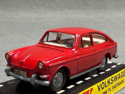Dinky Toys 1/43°
-Opel Rekord coupe 1900....