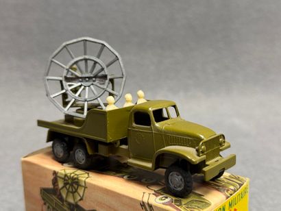 FRANCE JOUETS. 
Six camions militaire:
Radar,...