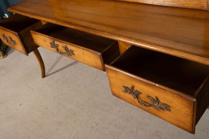 Large console et son miroir en bois fruitier.
Décoration...