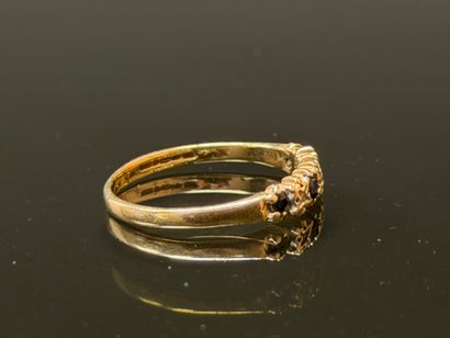 Half wedding band in sapphire gold and diamonds.
375°/00...