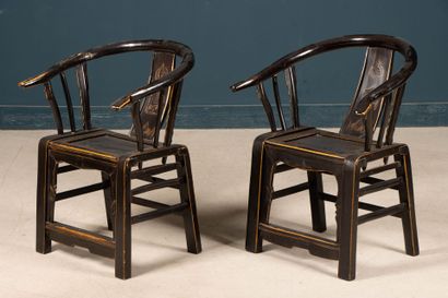Paire de fauteuils en bois laqué , fer à...