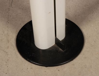Paire de lampadaires Mégaron 
Design Frattini...