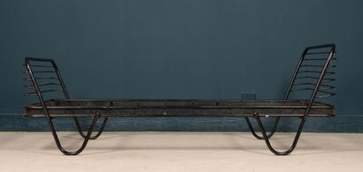RAPHAEL, vers 1950.
Lit de repos en tube...