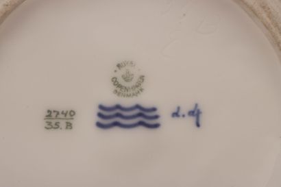 ROYAL COPENHAGUE 
Grand vase en porcelaine...
