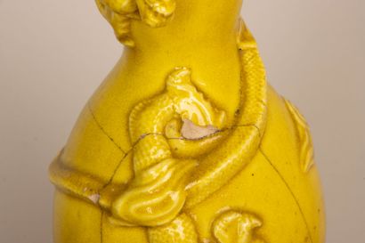 CHINE. 
Vase des fours de Shiwan en grès...