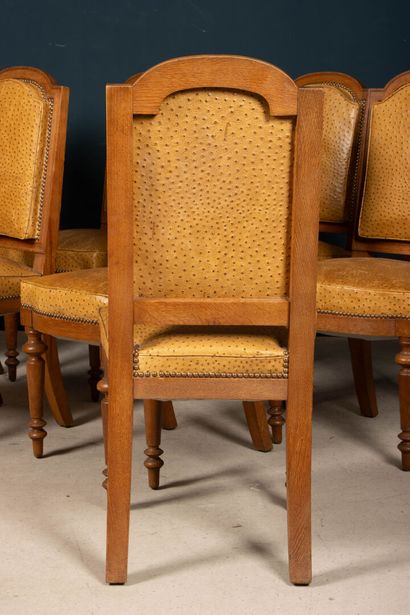 Suite de huit chaises de style Louis XVI,...