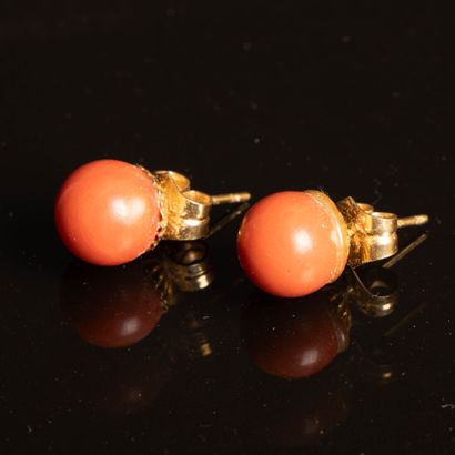 Gold and coral ring. Weight: 5.40 g, 
Necklace,...