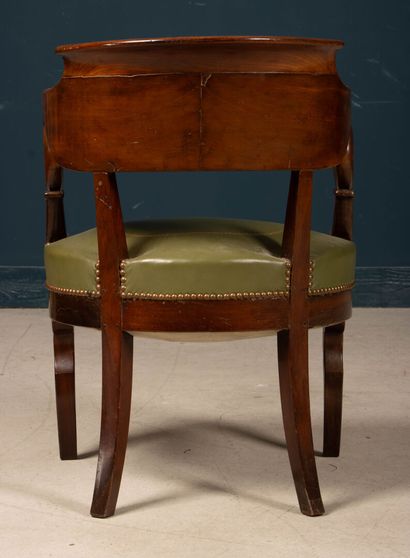 Fauteuil de bureau en acajou de Cuba.
Epoque...