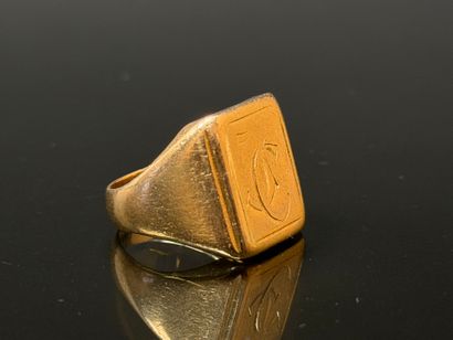 Gold signet ring with JC inscription.
750°/00...