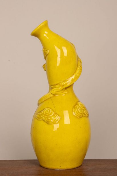 CHINE. 
Vase des fours de Shiwan en grès...
