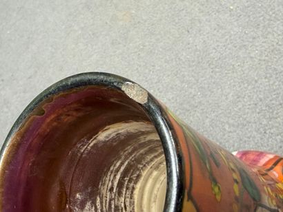 ACCOLAY. 
Vase en céramique à émail polychrome...