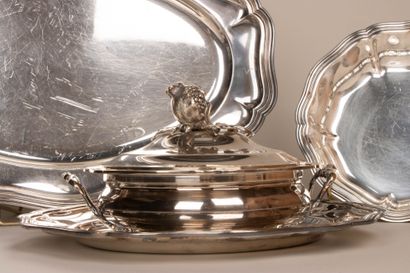 Ensemble de plats en métal argenté, contour...