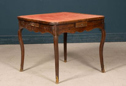 Table à jeux à pieds cambrés, ouvrant à quatre...
