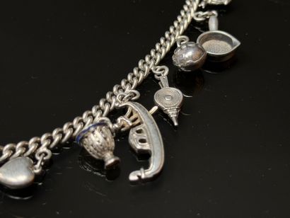 Silver necklace with 