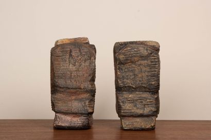 LA BORNE.
Stoneware sculptures symbolizing...