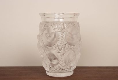 LALIQUE France.
Vase, modèle 