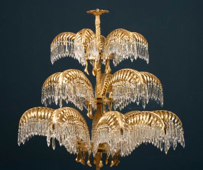 Important lustre palmier en bronze et richement...