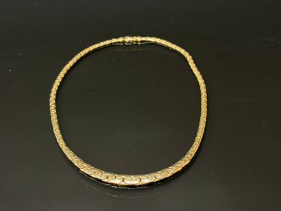 Gold necklace, drop stitch.
750°/00 gold.
Length:...