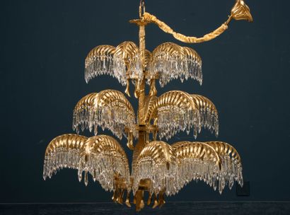 Important lustre palmier en bronze et richement...