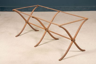 Piètement de table basse en métal, à six...
