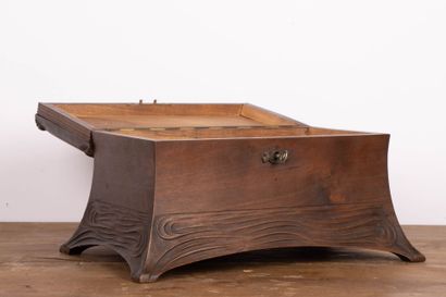 Coffret en bois sculpté à décor de Vénus...