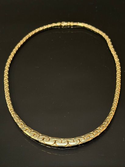Gold necklace, drop stitch.
750°/00 gold.
Length:...