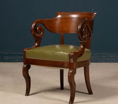 Fauteuil de bureau en acajou de Cuba.
Epoque...