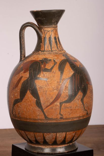Vase de style grec antique en terre cuite,...