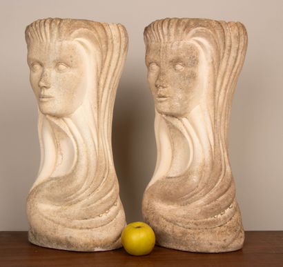 Paire de bustes de femmes formant jardinières,...