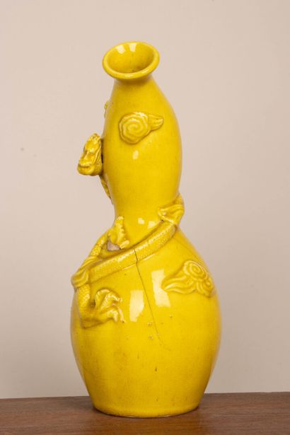 CHINE. 
Vase des fours de Shiwan en grès...