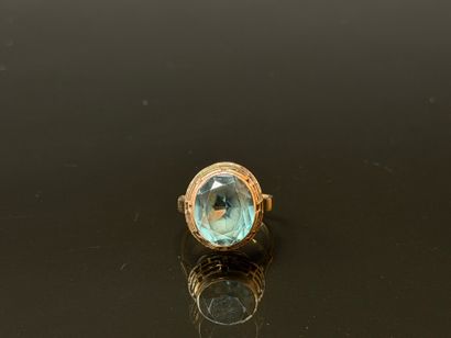 Yellow gold ring set with a green stone.
Polish...