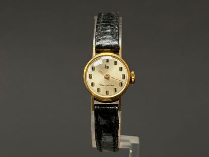 LIP lady's watch, gold case.
750°/00 gold.
Leather...
