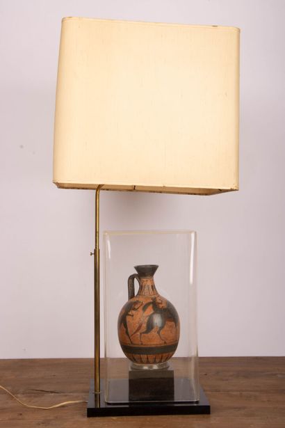 Vase de style grec antique en terre cuite,...