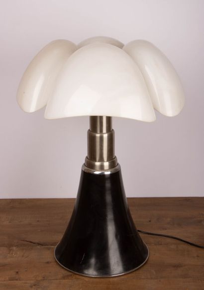 Gae AULENTI MARTINELLI LUCE. 
Pipistrello....