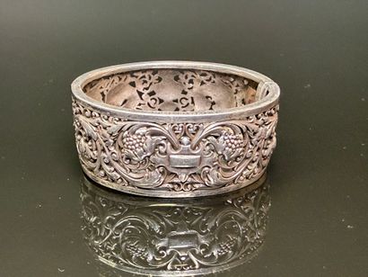COUQUAUX Joaillier
Bracelet rigide et articulé...