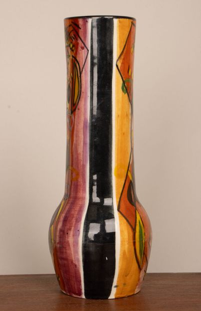 ACCOLAY. 
Vase en céramique à émail polychrome...