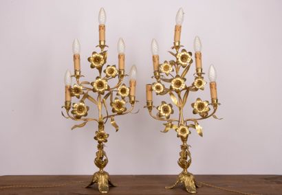 Paire de candélabres d'église à cinq lumières...