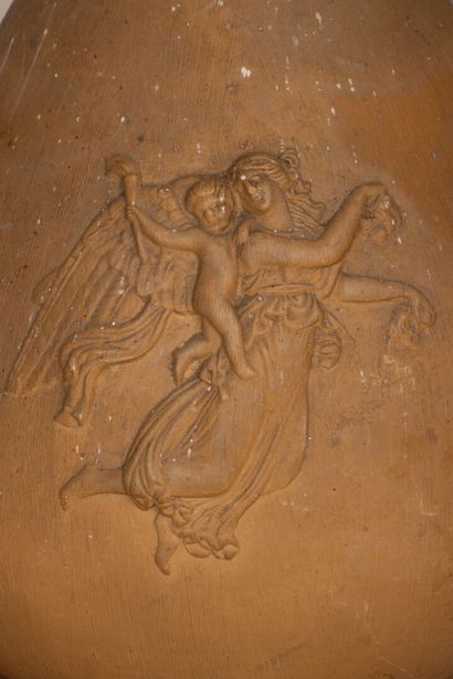 DANEMARK 
Paire d'aiguières en terre cuite...