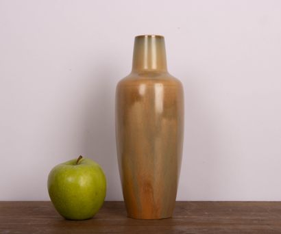 Manufacture Nationale de SÈVRES.
Vase en...