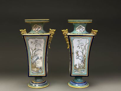 SARREGUEMINES. 
Paire de vases pagodes en...