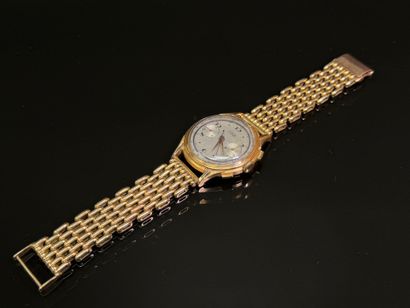 Men's wristwatch in SINEX gold.
Swiss hallmark...