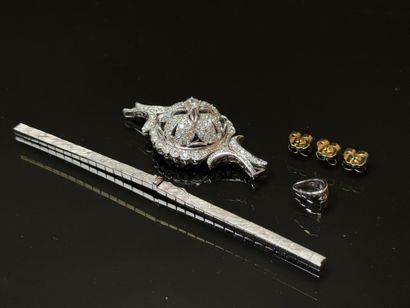 White gold and diamond pavé bracelet, broken...