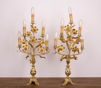Paire de candélabres d'église à cinq lumières...