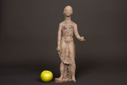 Ecole Française XX°
Jeune femme à l'oiseau.
Sculpture...