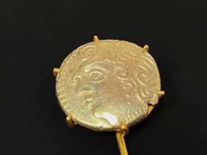 Silver statère, mounted as a tie pin, set...