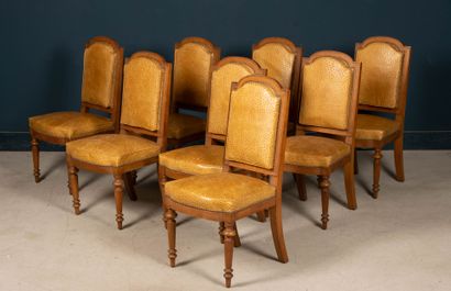 Suite de huit chaises de style Louis XVI,...