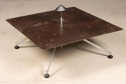 Carlo FORCOLINI modèle Apocalypse Now 
Table...